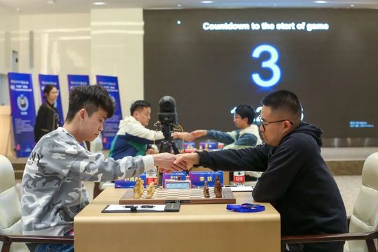 2024-06-17 当提起微短剧，您首先想到的是哪些标签，是情节低俗、婆媳矛盾、粗制滥造，还是哪些批量下架的争议作品？